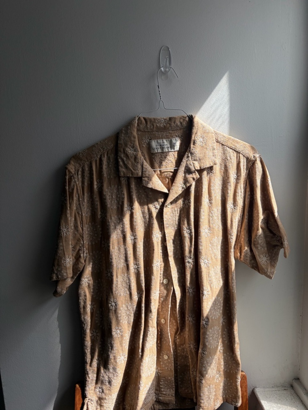 Abercrombie & Fitch Tan Beige Floral Short-Sleeve Button-Up Shirt